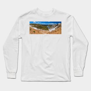 Beartooth Highway Wyoming and Montana Long Sleeve T-Shirt